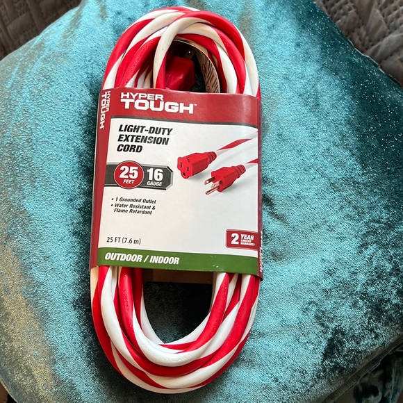 Set of extension cords, one 25ft. And one 9 ft. - Picture 2 of 3